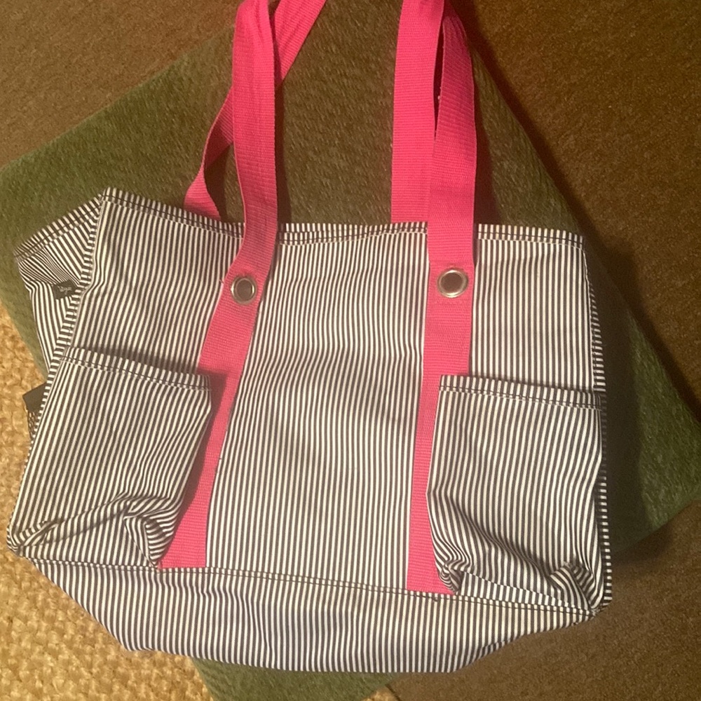 31 Thirty One Gifts Organizing Utility Tote Webbed Side Pocket